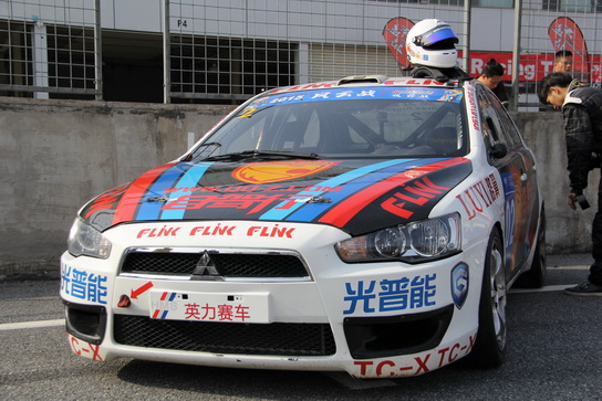 碳纤维与赛车融合,FLINK勇夺6小时耐力赛与全年度奖项